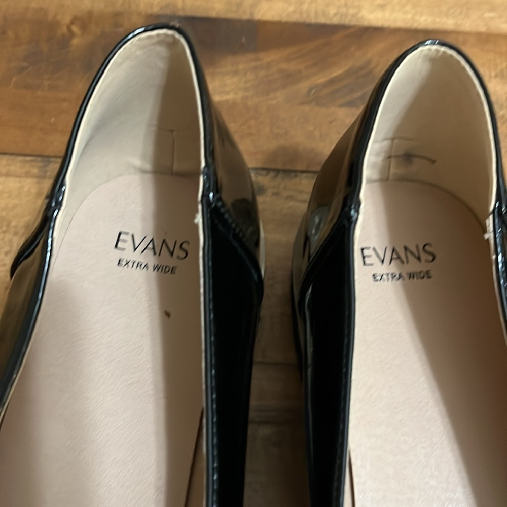 Evan extra wide shoes, size 13 - Picture 8 of 9